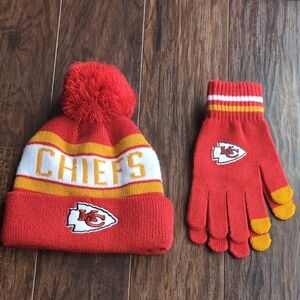 Kansas City Chiefs Adult Winter Hat and Gloves